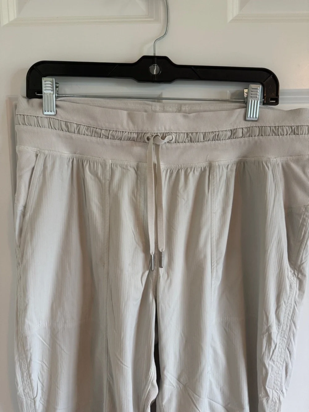 Lululemon Dance Studio Mid-Rise Joggers in Beige Size 10